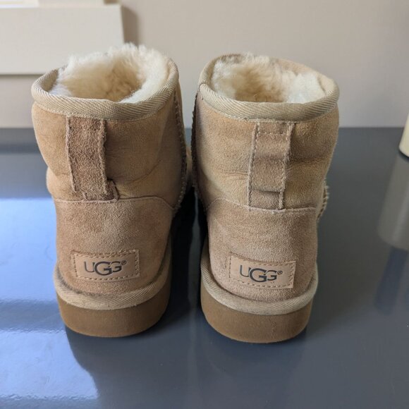 Ugg Tan Leather Sherpa Lined Short Booties Women's 6 - Picture 12 of 12